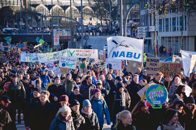 Klimastreik mit Fridays For Future in Hamburg - Foto: NABU/Thomas Dröse