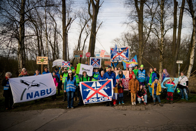 Protest von NABU, BUND und den Einwohner*innen von Moorburg, die von der A26 Ost besonders betroffen sind. Foto: Thomas Dröse