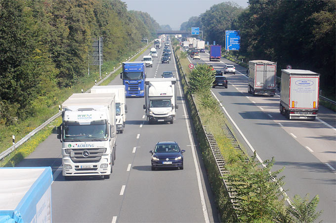 Mit neuen Autobahnen kann die Verkehrswende nicht gelingen - Foto: Helge May